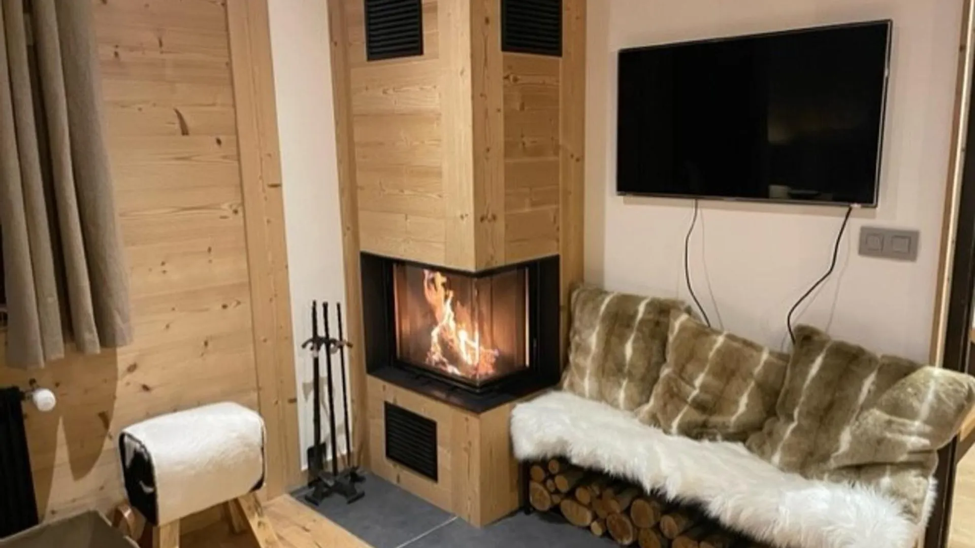 Chalet Cosy Renove, 4 Chambres, Terrasse, Wifi, Parking, Pres Village Et Ski-Bus - Fr-1-505-191 Flumet 0*,  France